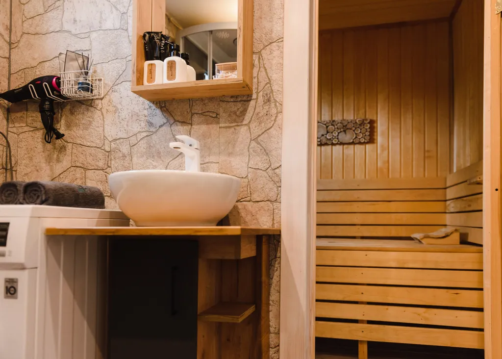 Коттедж с сауной для семейного отдыха в стиле барнхаус