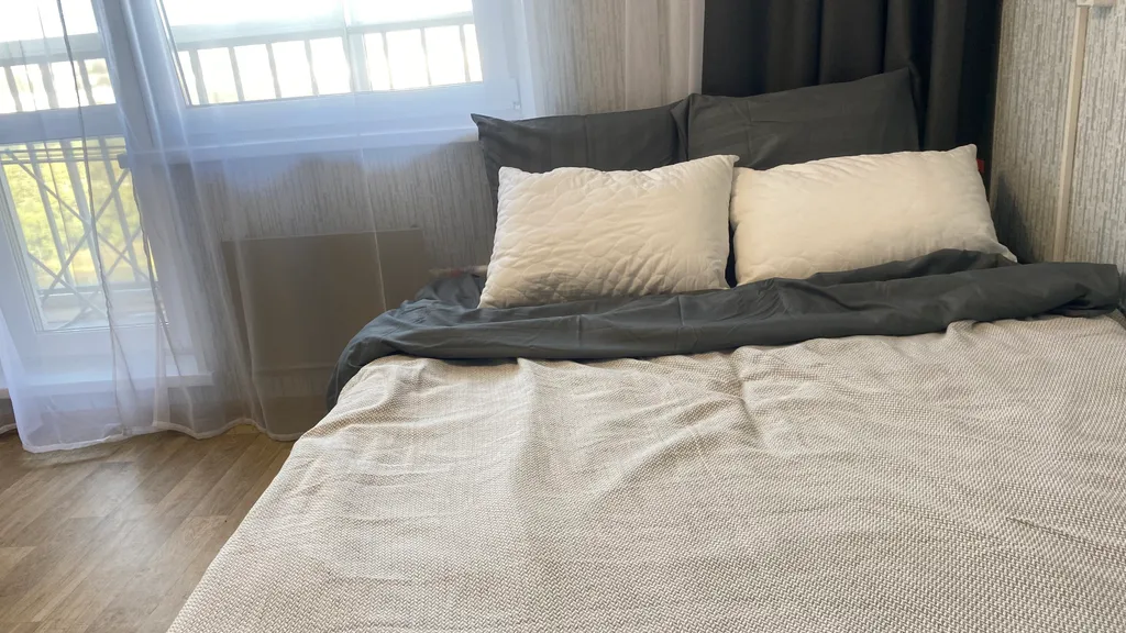 Студия в центре города с видом на реку