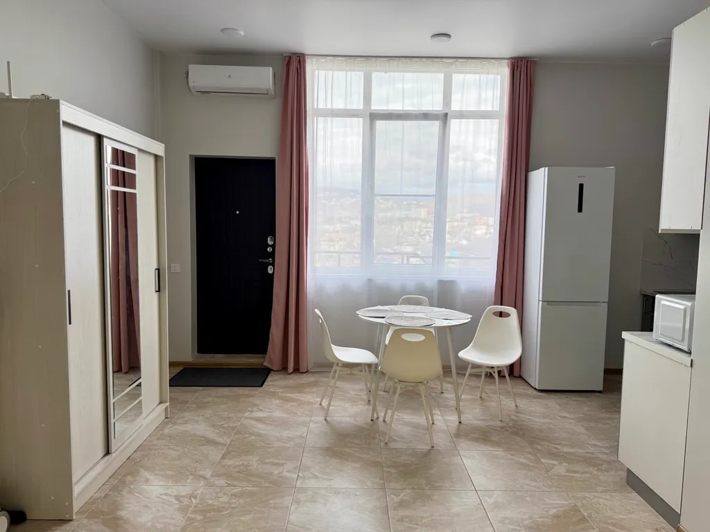 Коттедж Коттедж Уютный таунхаус с террасой и парковкой — Сочи