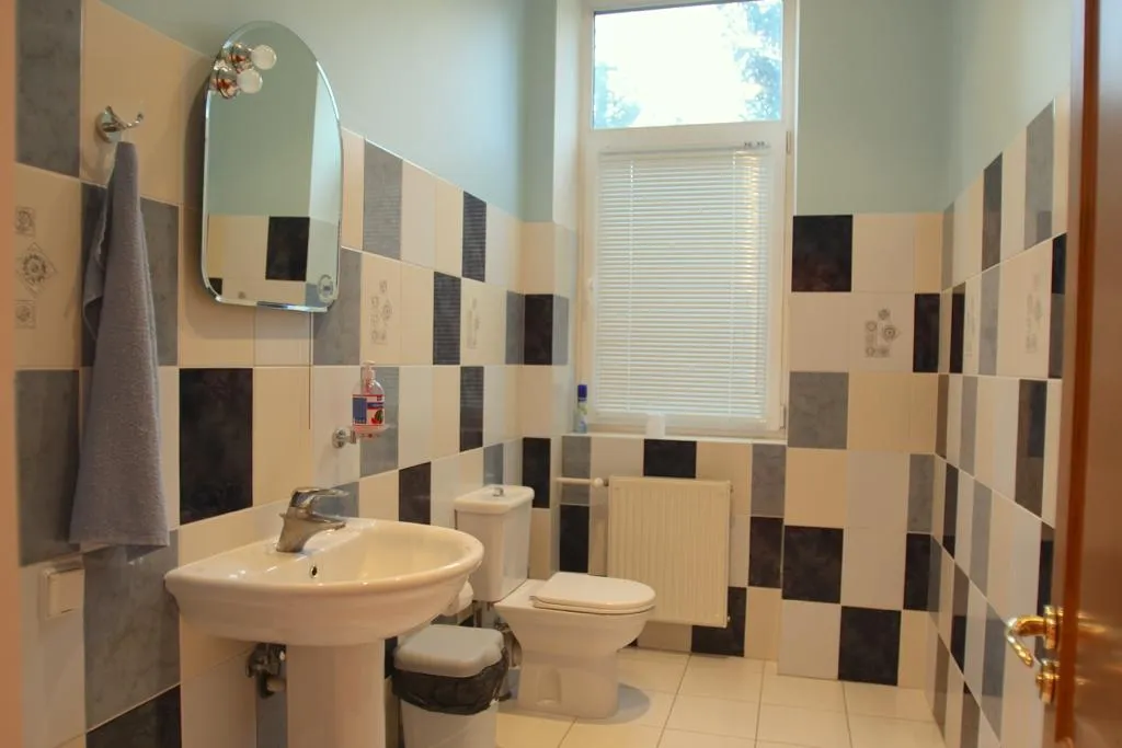 Уютный коттедж с бассейном на берегу реки Волга