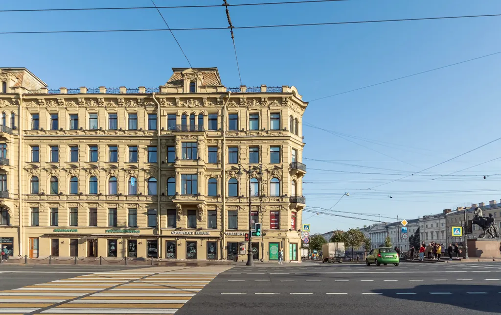 Дизайнерские апартаменты с двумя спальнями