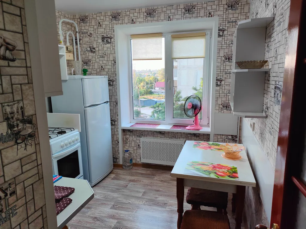 Уютная квартира в центре поселка