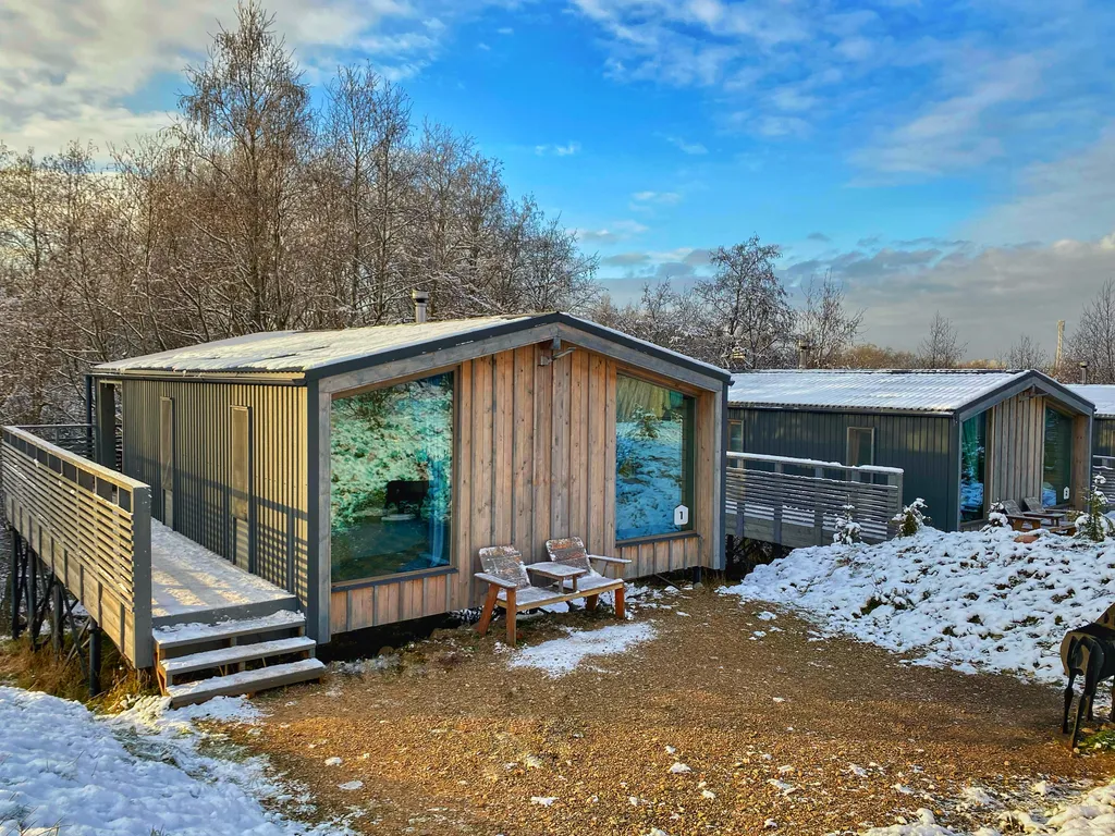 Коттедж с камином и большой террасой — аренда посуточно в Петергоф