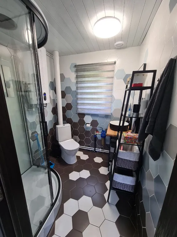 Домик у озера