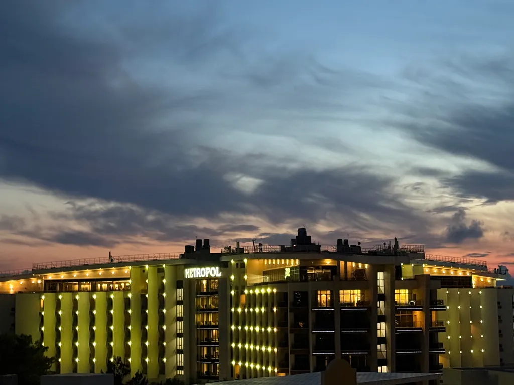 Квартира Апартаменты с видом на море около отеля Метрополь — Геленджик