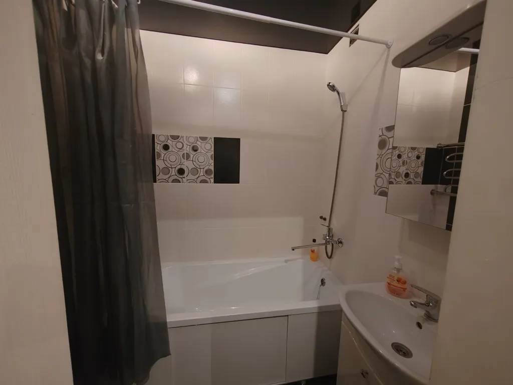 Уютная 3х комн квартира с хорошей инфраструктурой