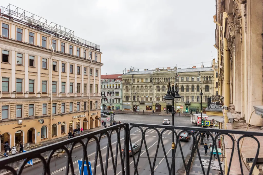 Квартира Квартира с видовым балконом на Невский — Санкт-Петербург