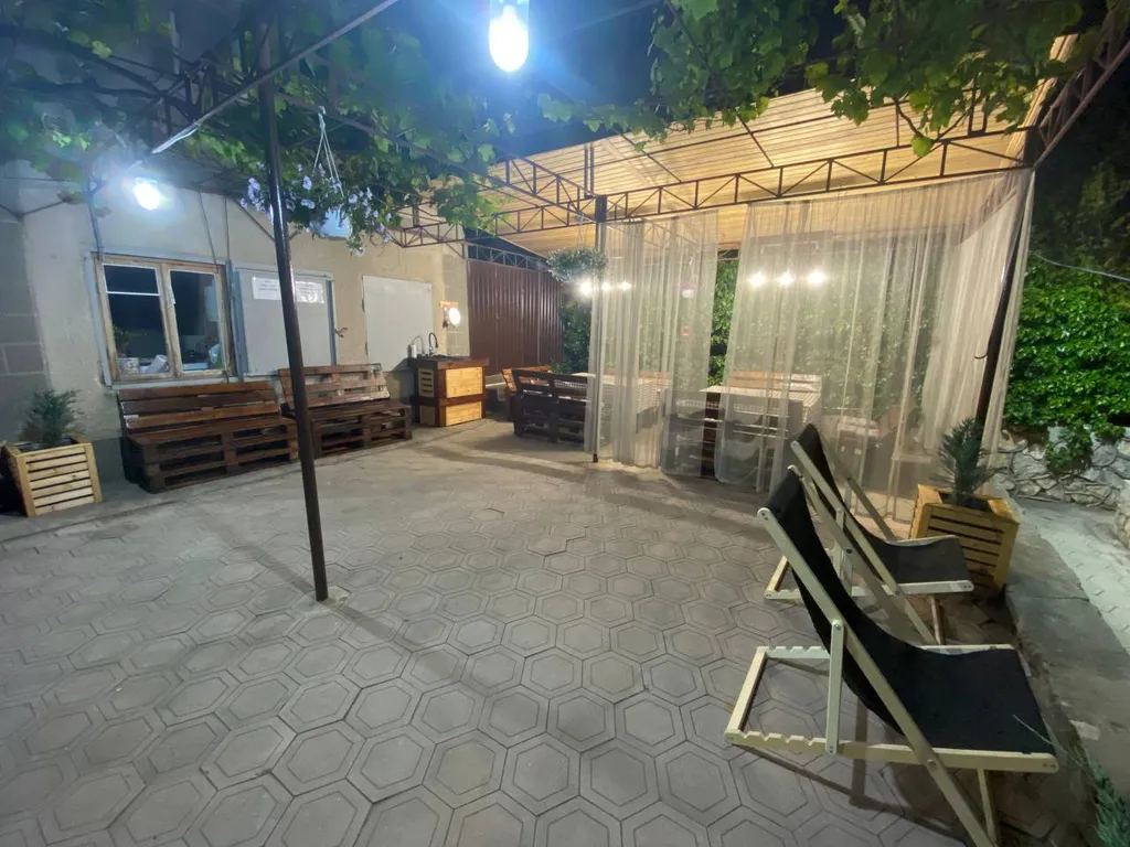 Дом с бассейном и баней рядом с лучшим песчаным пляжем в Орловке