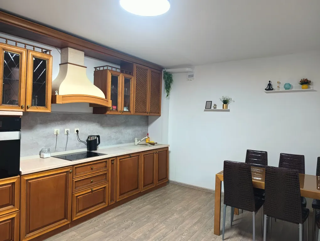 Большая квартира на 10 гостей рядом с автовокзалом