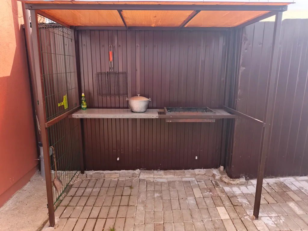 Секция в доме на берегу Балтийского моря