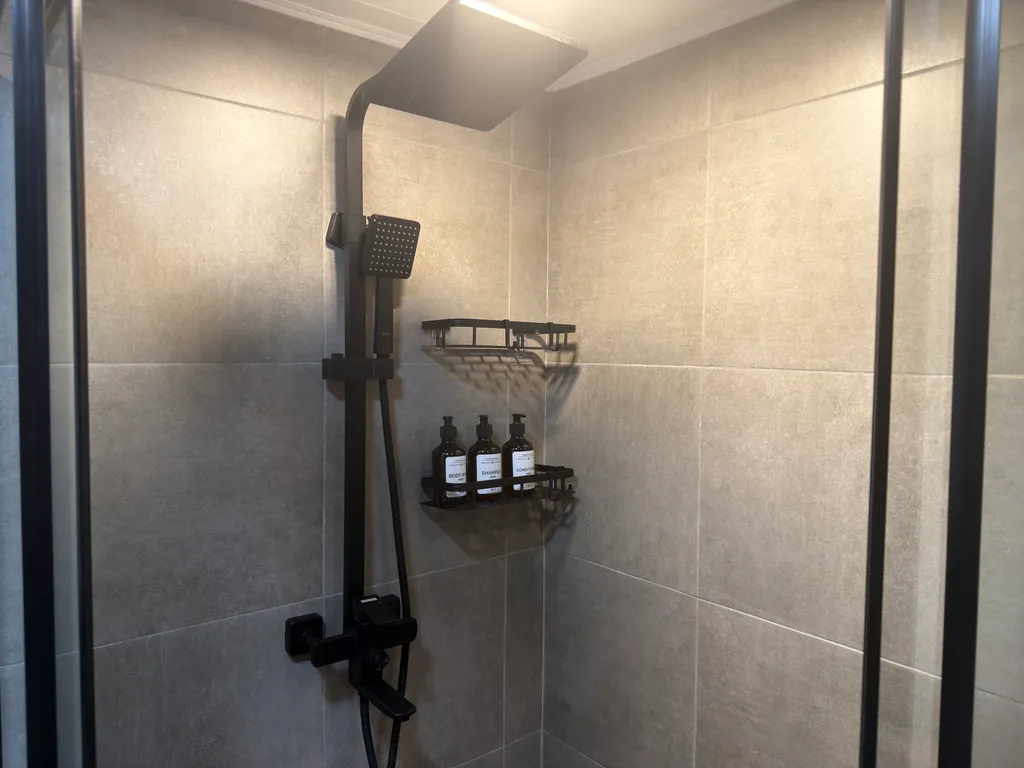 Уютный домик А-Фрейм с террасой и мангальной зоной