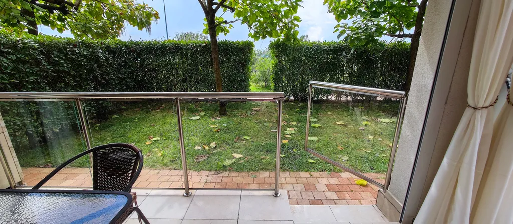 Квартира с выходом в сад -  Seagate