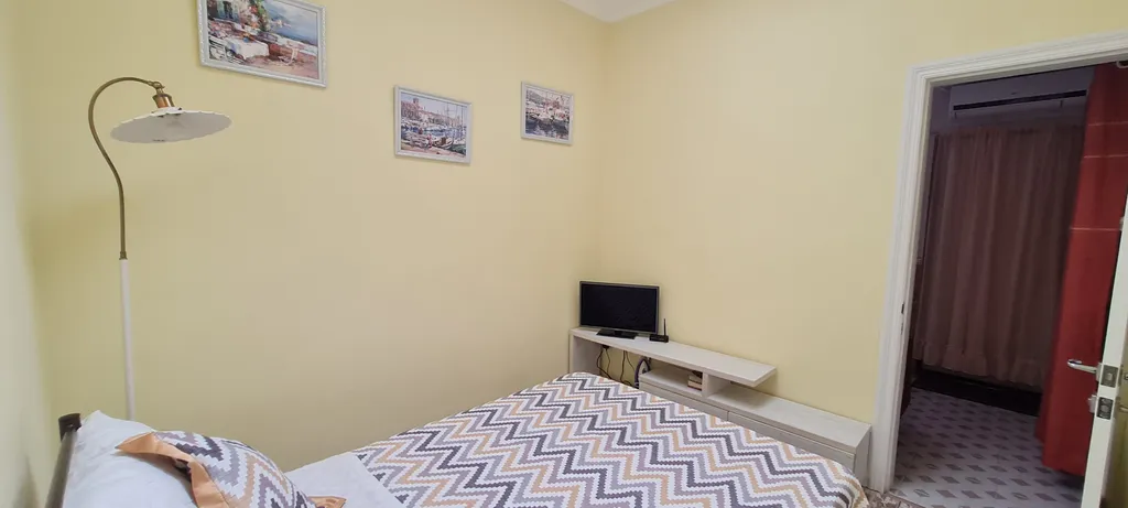 Жилье возле набережной Горького в парковой зоне