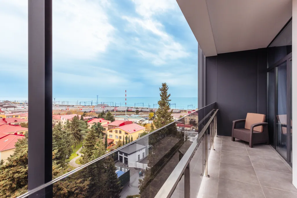 Двухкомнатный апартамент в Моне Лайт с видом на море