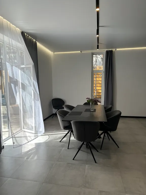 Дом в сосновом лесу