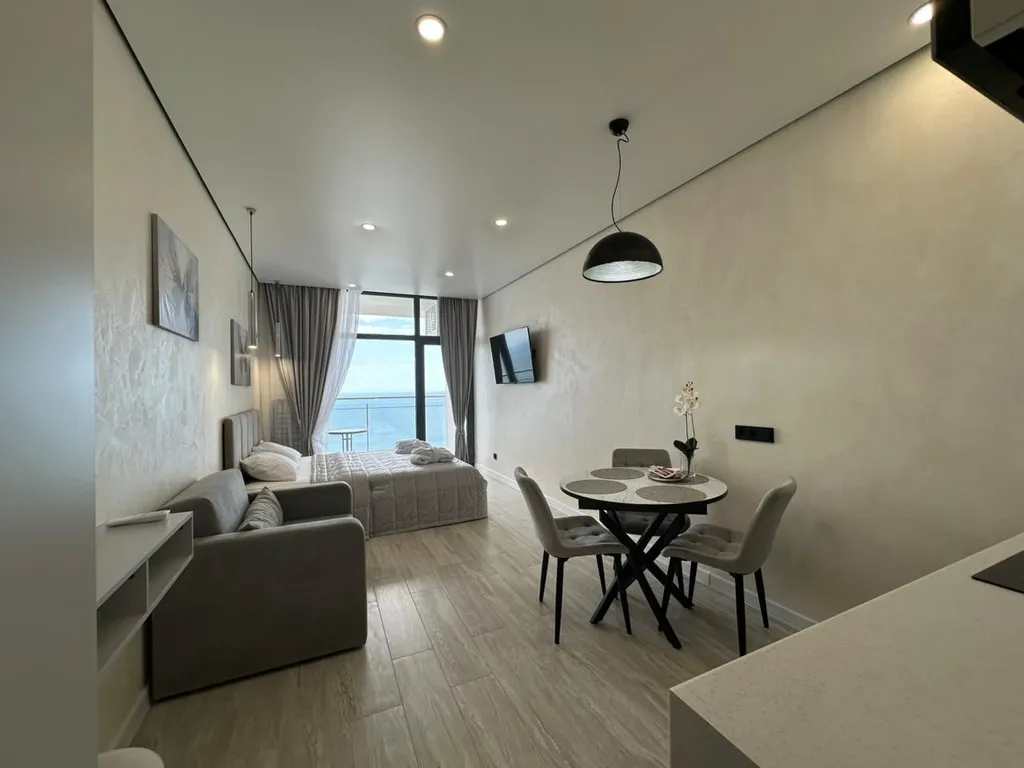 Дизайнерская студия ls-lux-sunshine с видом на море с 15 этажа