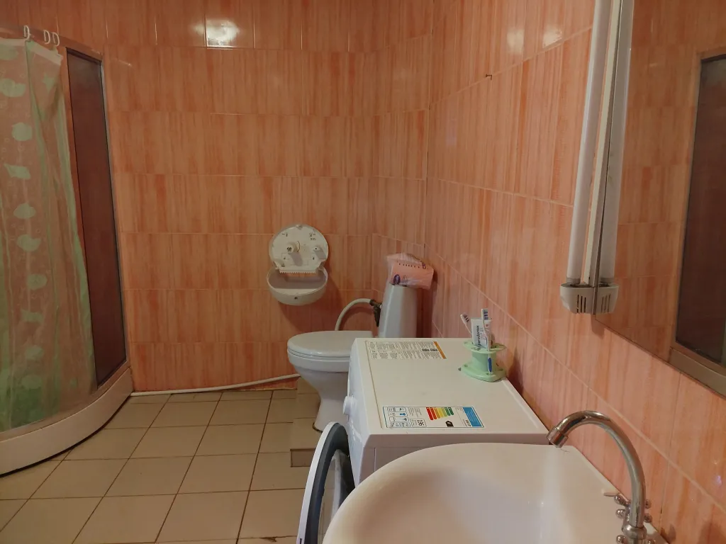 Комната в доме у родника за 3 продольной магистралью