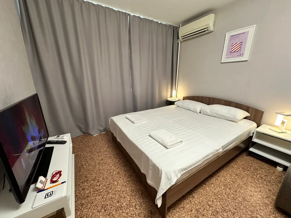 "В Гости!" на Строителей 90Б (1к квартира рядом с Кузнецким льдом)