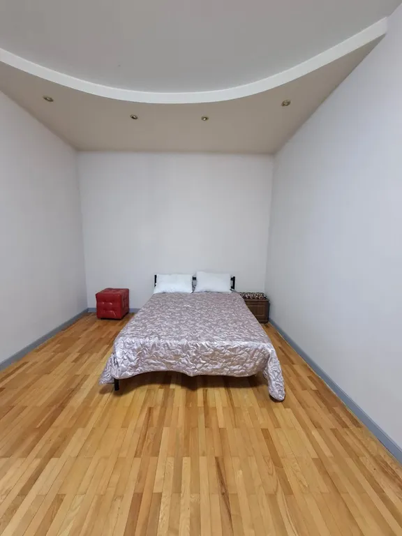 Коттедж под мероприятия с бассейном и баней