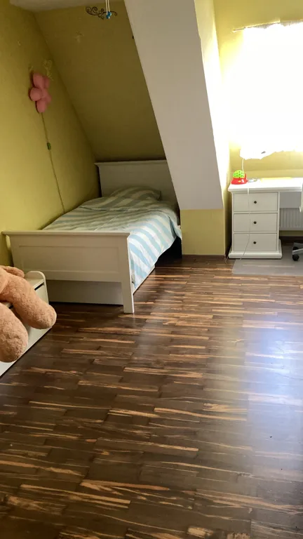 Квартира Апартаменты с тремя спальнями на улице Осенней в Центральном районе — Калининград