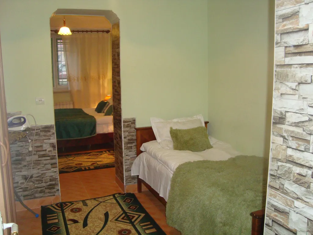 4-комнатная Квартира