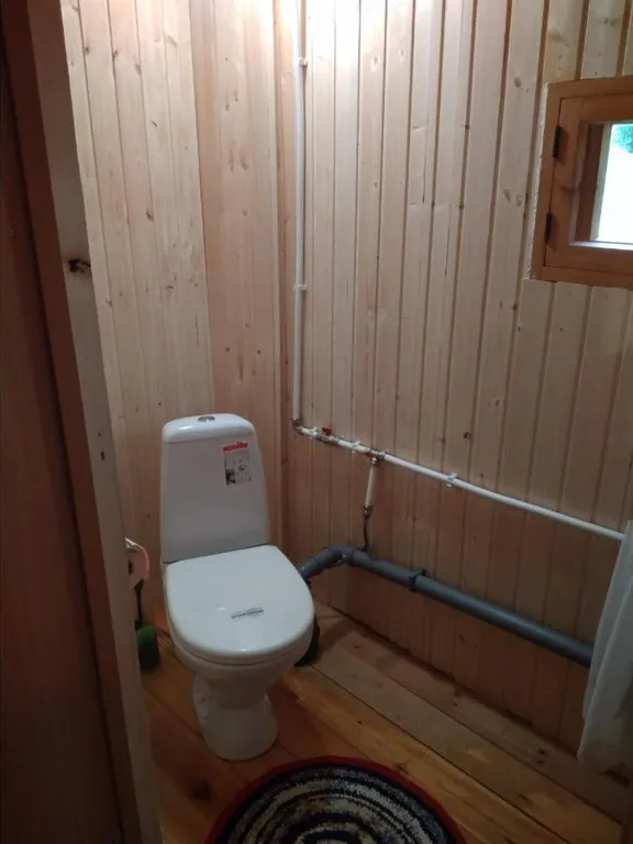 Дом на берегу озера