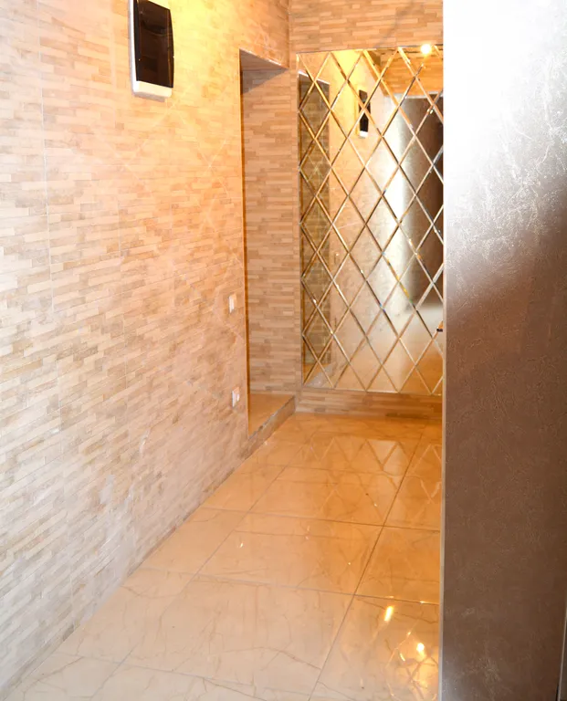 Бежевая студия рядом с аквапарком