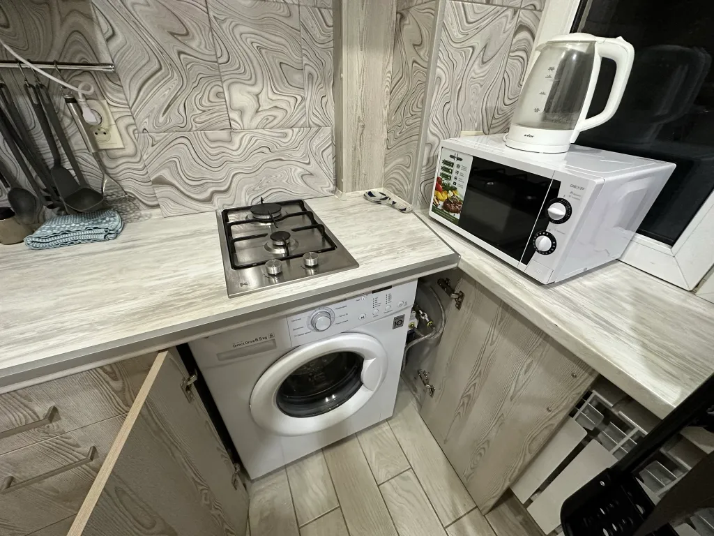 VIP 2-к с джакузи в центре