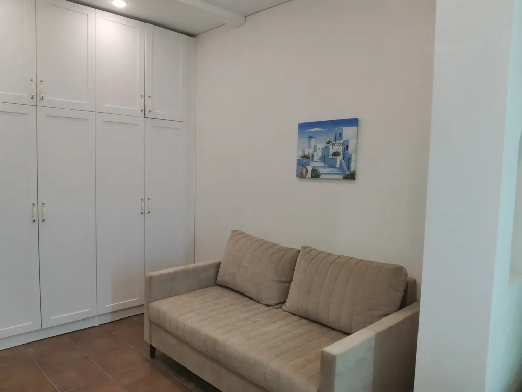 Квартира в греческом стиле с видом на море в центре города