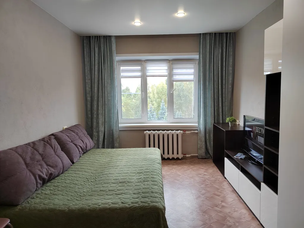 Квартира Большая двухкомнатная квартира рядом с аэропортом — Обь