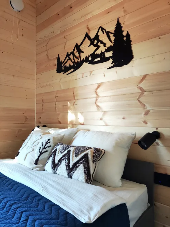 Домик, чан, баня в сосновом лесу, закрытая территория