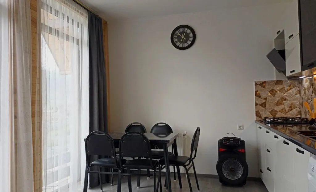 4-комнатный Дом