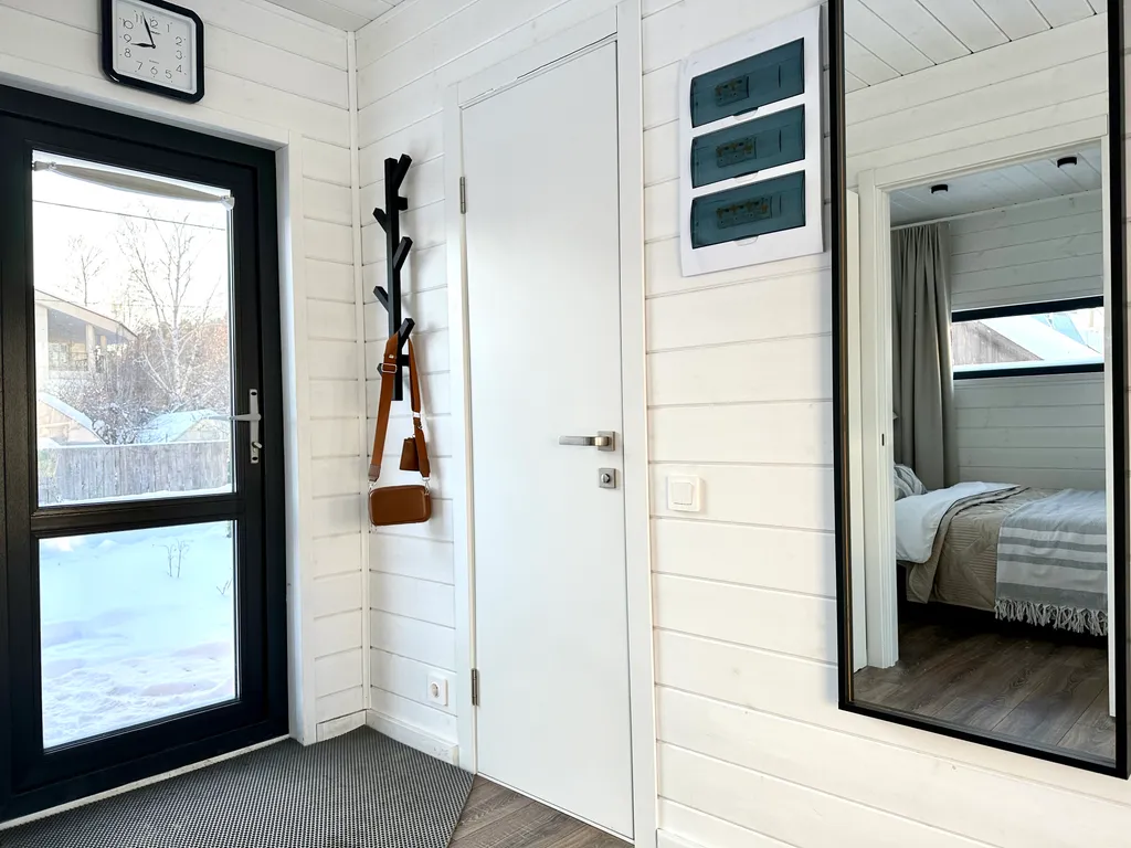 Домик у озера с баней и чаном