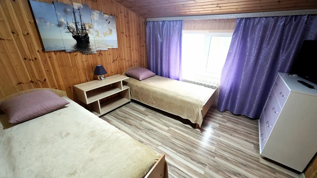 Сиреневые апартаменты полулюкс с 2 спальнями, кондиционером, кухней