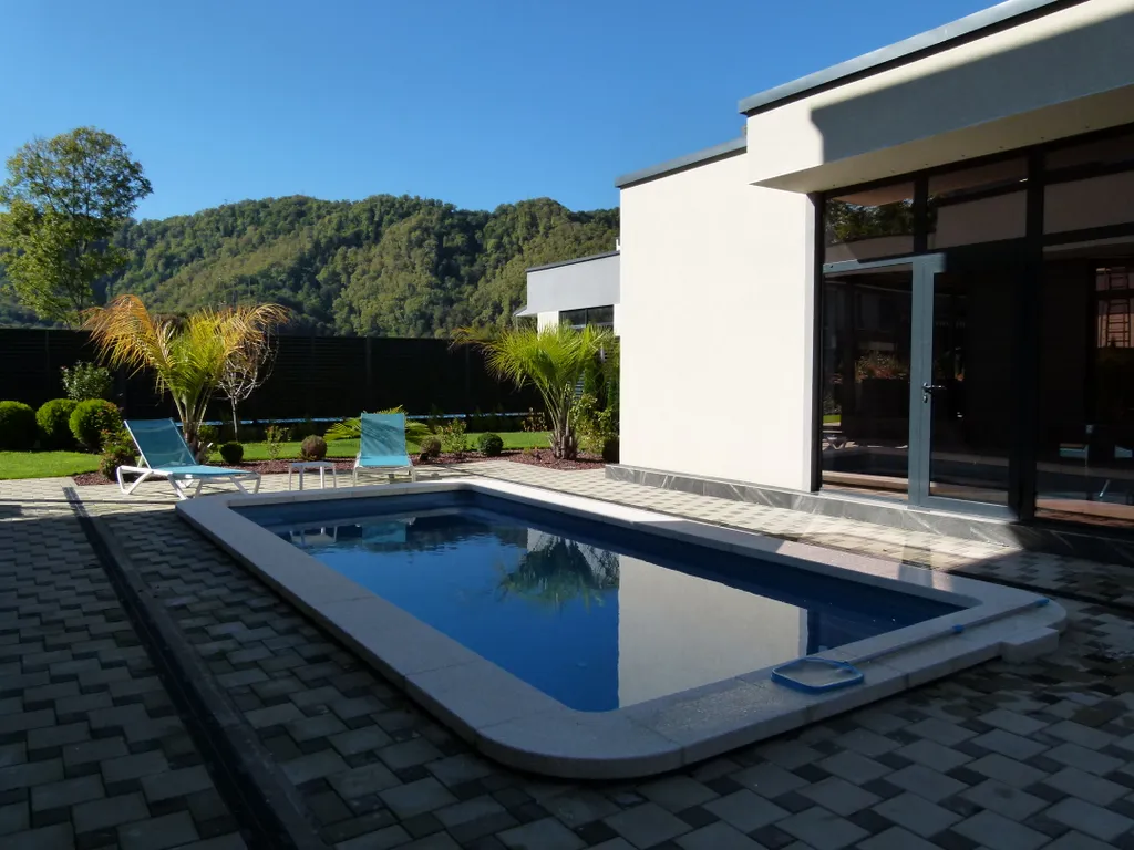 4-комнатный Дом