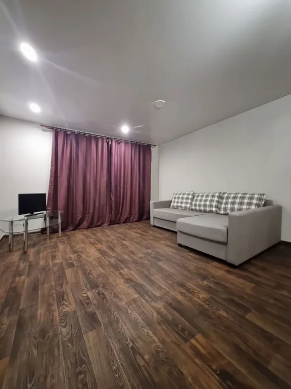 Квартира Квартира Уютнaя, простоpная 1к квартиpа в oтличном сocтoянии в центре города — Хабаровск