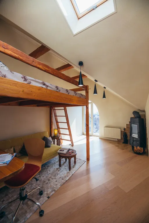 Очаровательная мансарда в центре Пионерского курорта с видом на море