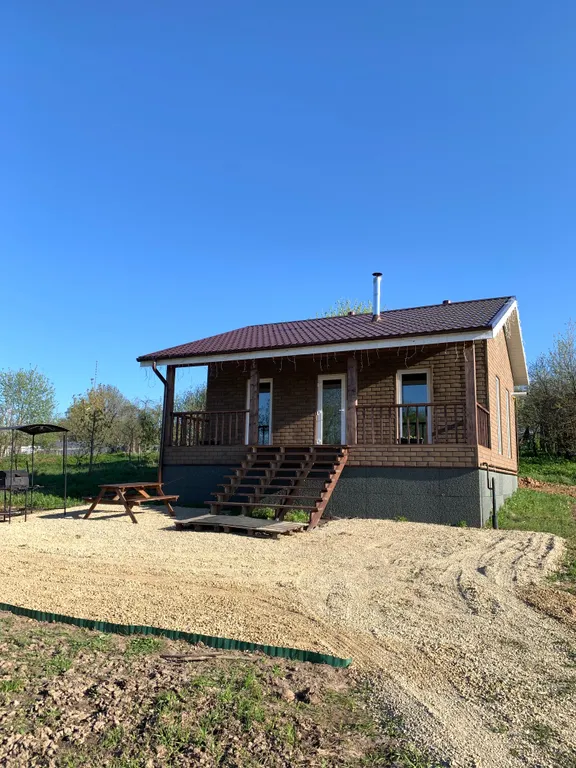 Коттедж Дом с террасой, камином, финской сауной на краю деревни с видом вдаль — Степаново