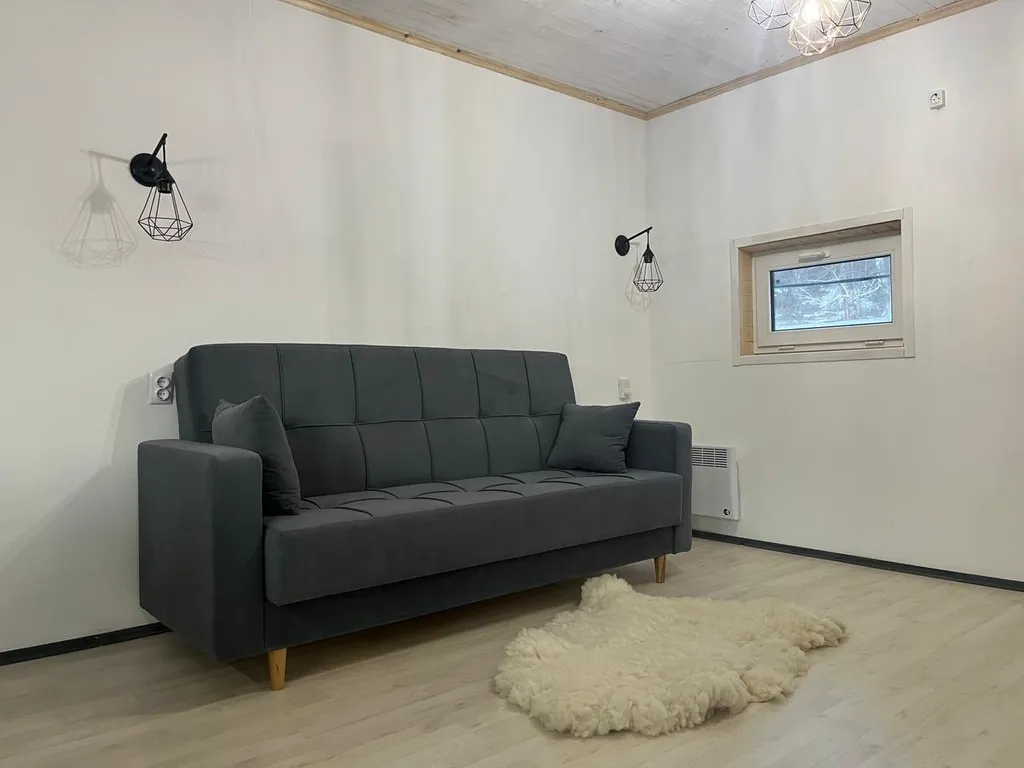 Коттедж с панорамными окнами и видом на горы