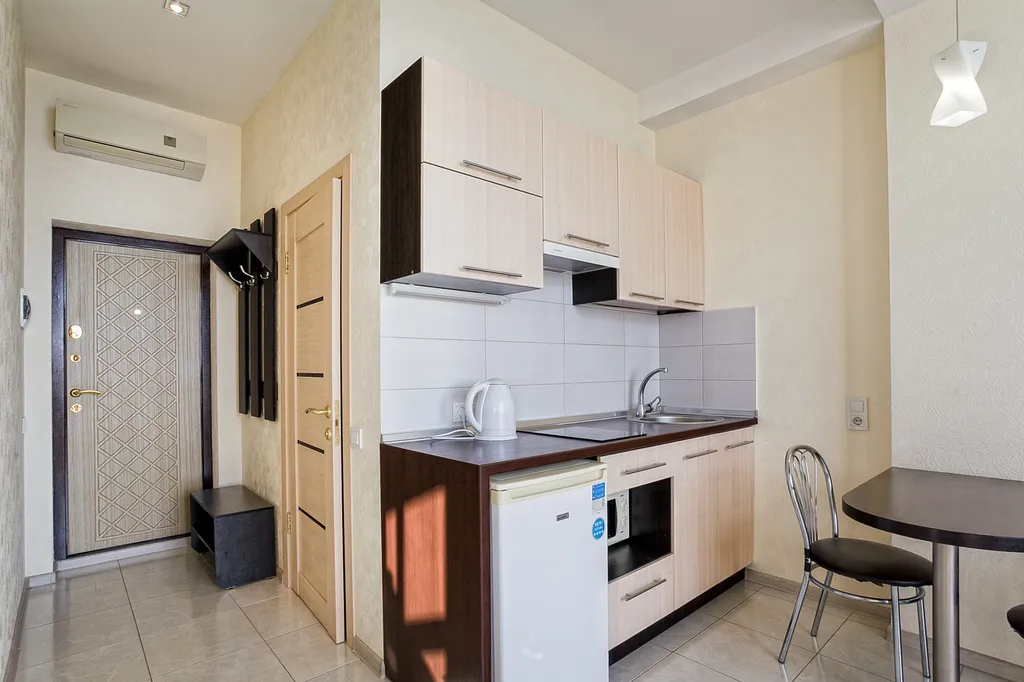 Студия на двоих с балконом у моря