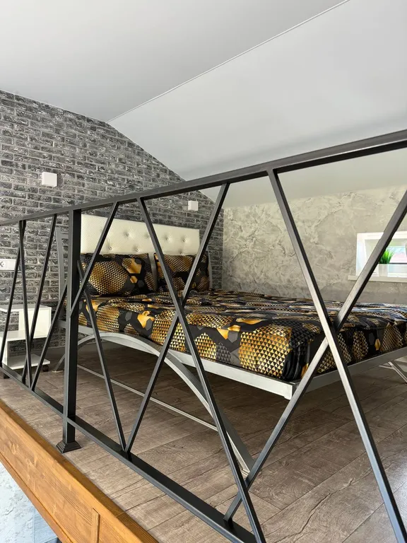 Уютная дизайнерская квартира в загородном доме