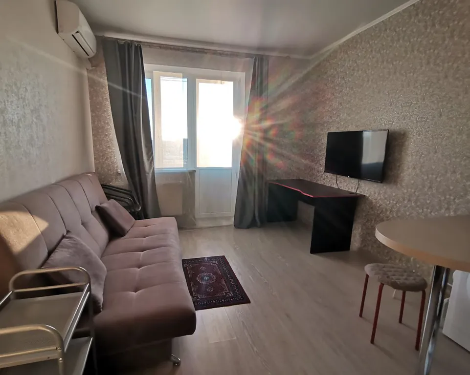 Уютная солнечная студия для любителей кофе