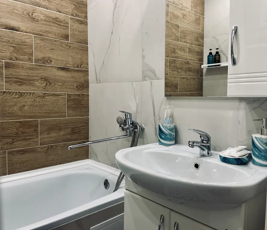 Квартира 2-комнатная квартира с удобным расположением рядом с центром — Красноярск