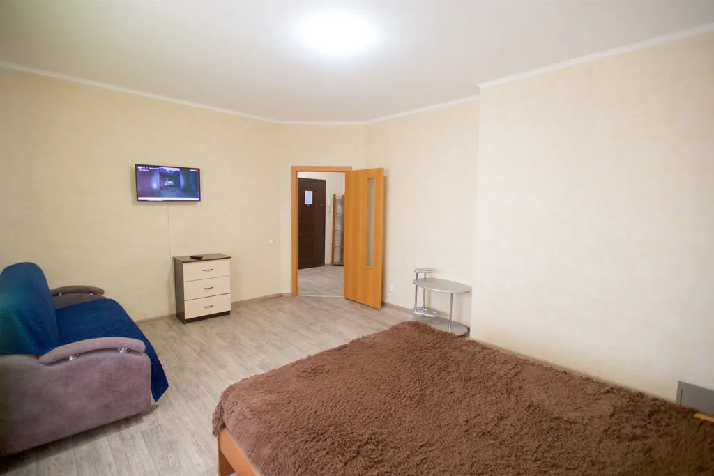 Квартира Двухкомнатная квартира для 6 гостей у ТРЦ Планета — Красноярск