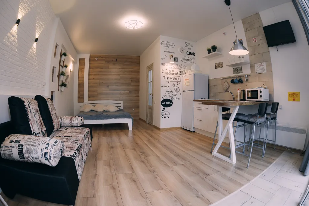 Уютная квартира в самом центре города, напротив института НПИ