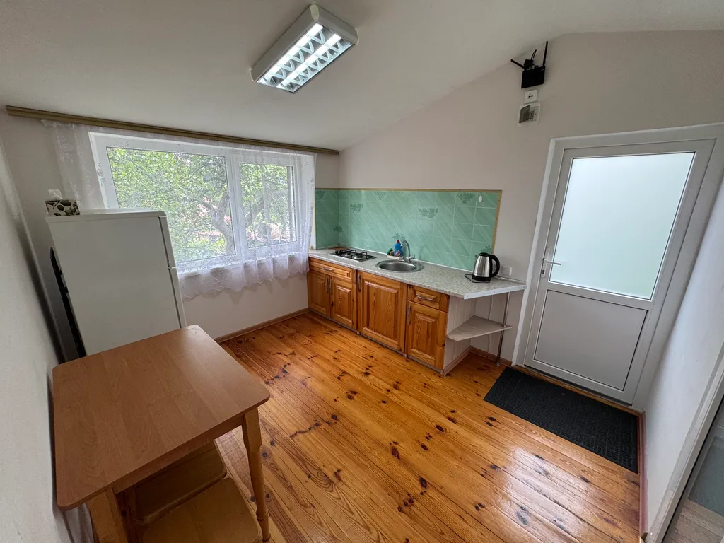 Второй этаж дома, до моря 10 минут по прямой