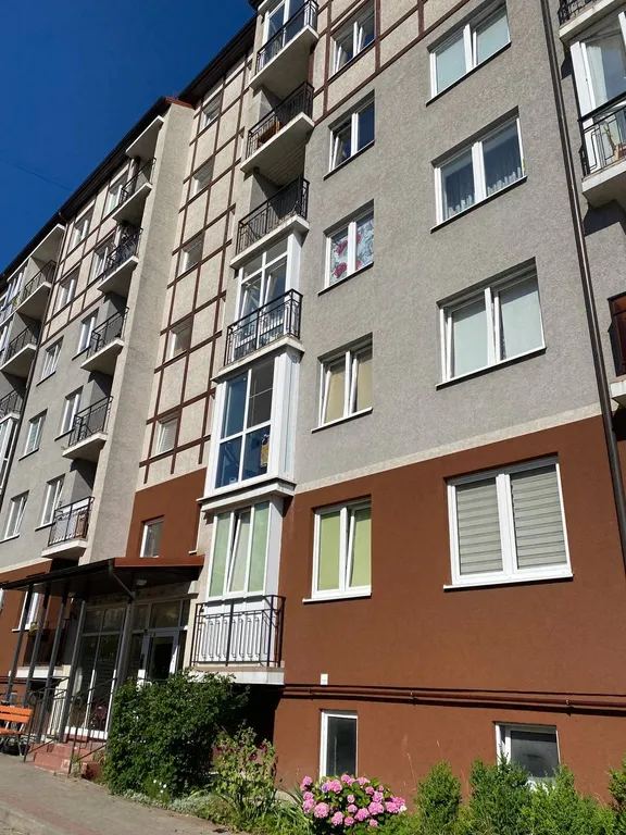 Светлая однокомнатная квартира в тихом районе Светлогорска.