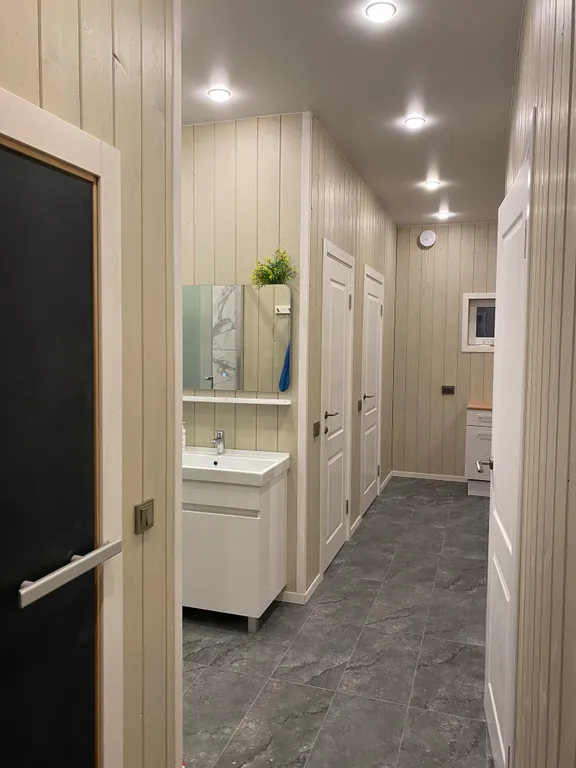 Дом с бассейном