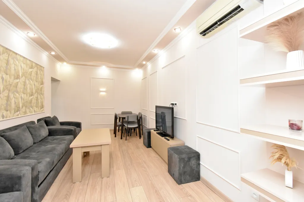 Четырёхкомнатная новая большая квартира