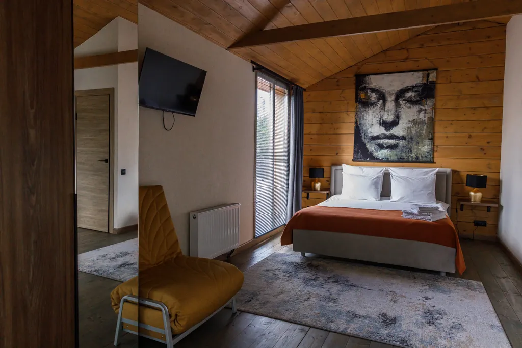 Коттедж у реки в центре Звенигорода